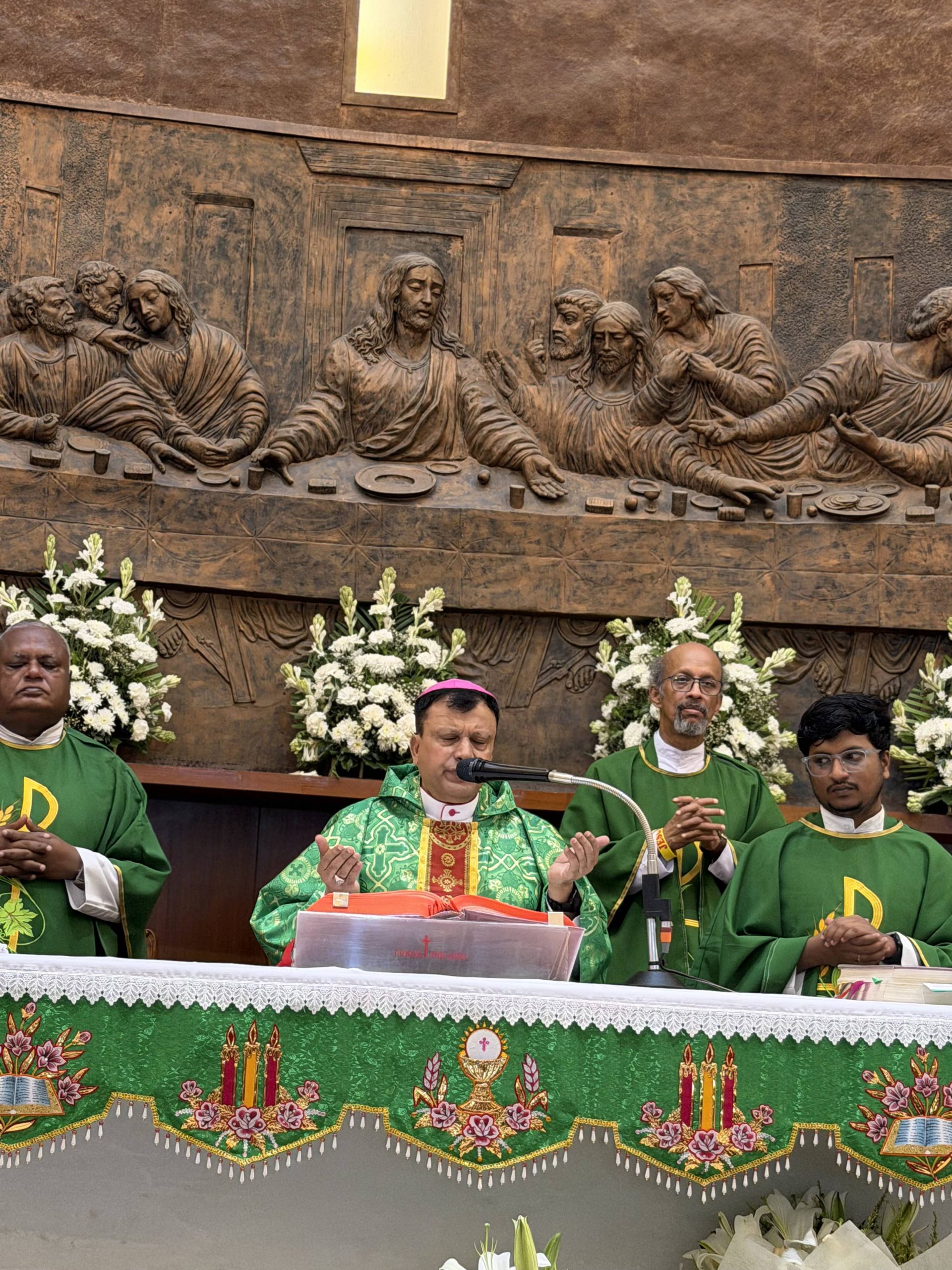 Pastoral visit by Bishop Deepak Valerian Tauro photo 6