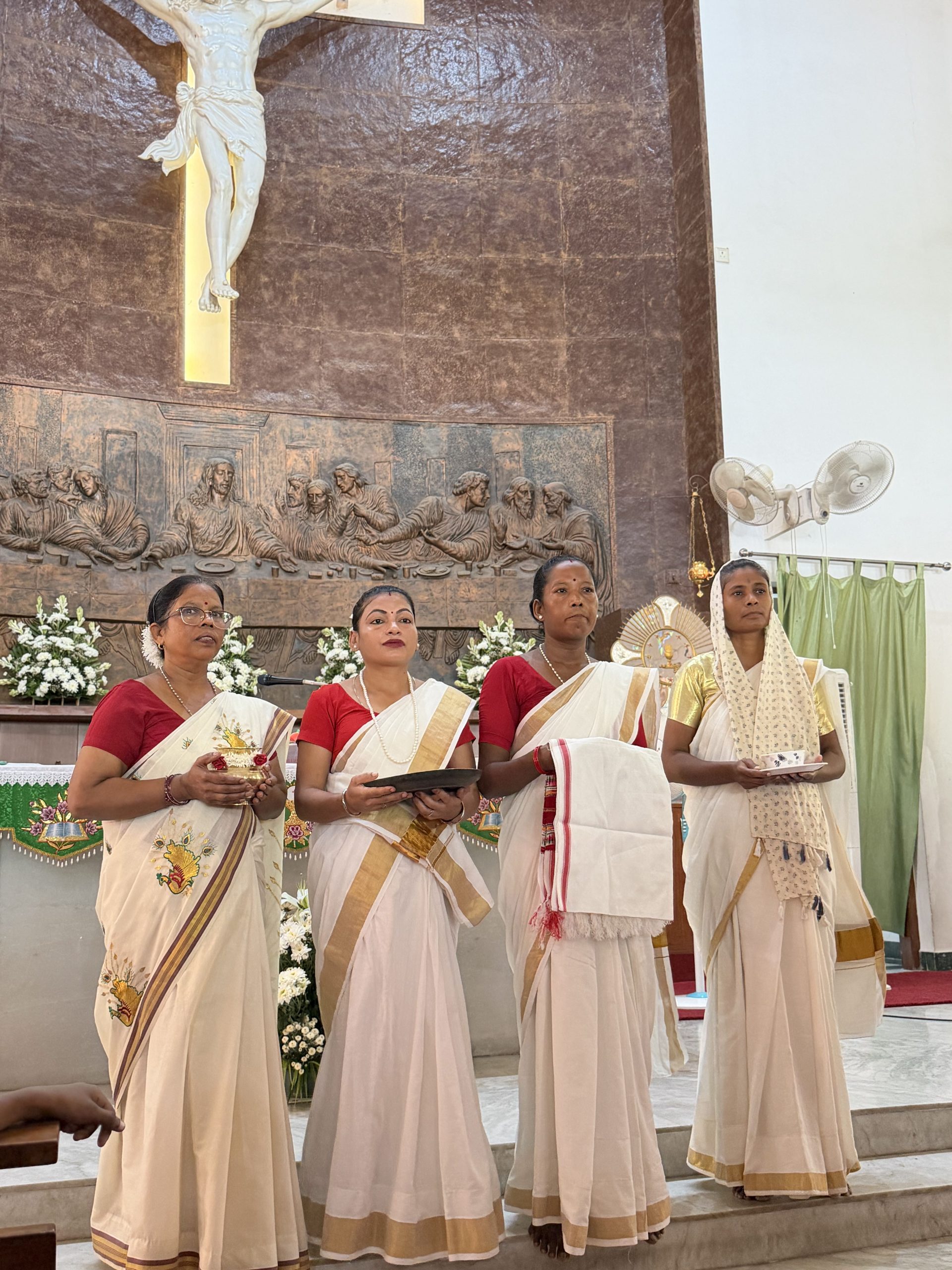 Pastoral visit by Bishop Deepak Valerian Tauro photo 11