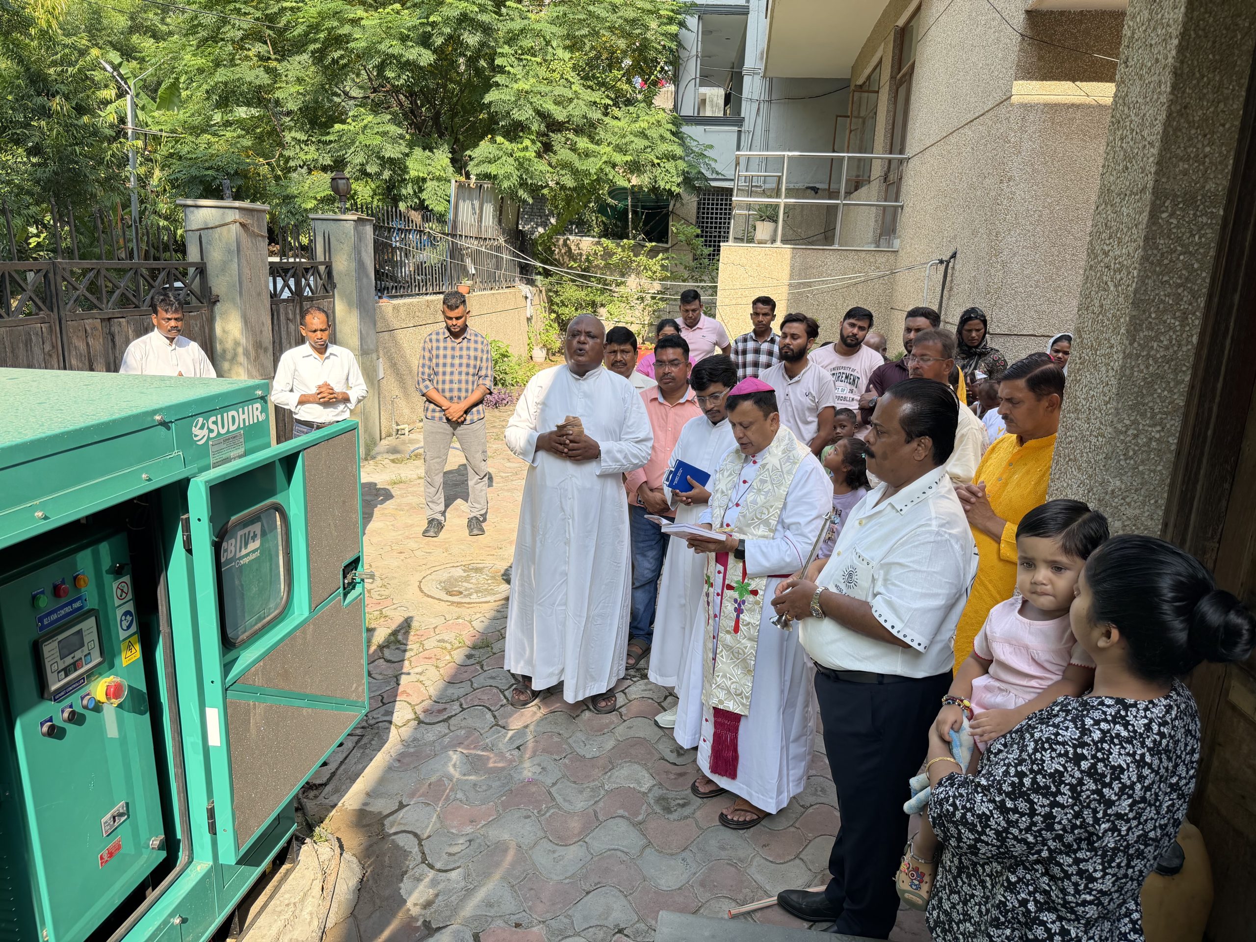 Pastoral visit by Bishop Deepak Valerian Tauro photo 13