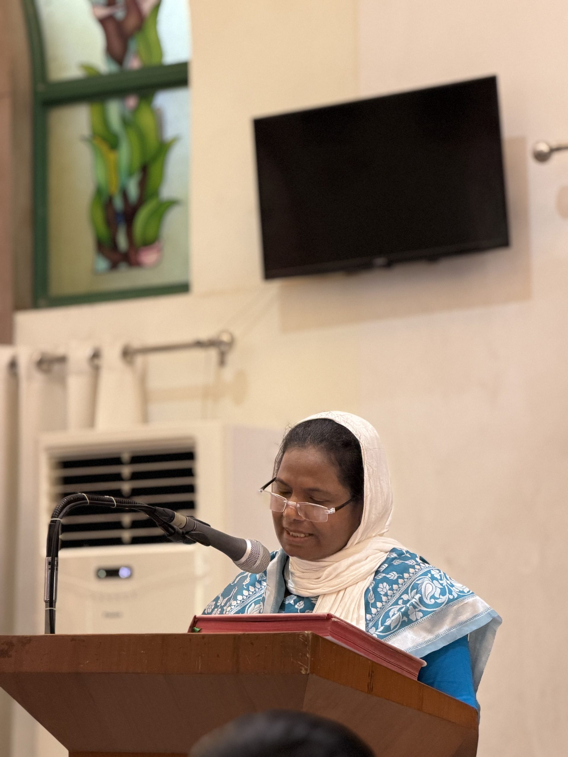 Pastoral visit by Bishop Deepak Valerian Tauro photo 5
